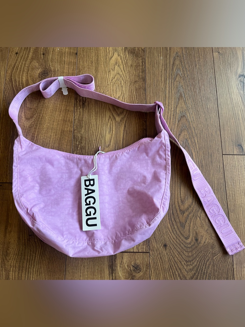 BAGGU Peony Medium Crescent BNWT